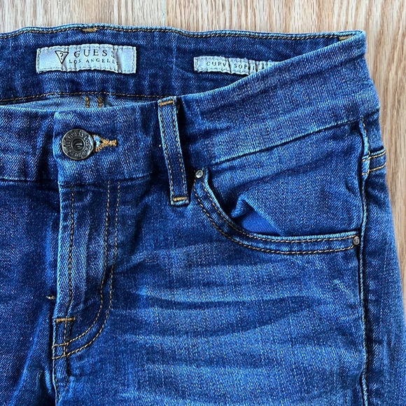 Jeans curvy Sophia-Skinny Guess - Picture 2 of 5